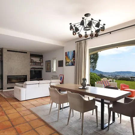 Magnifique Avec Vue Panoramique Сasa de vacaciones Niza